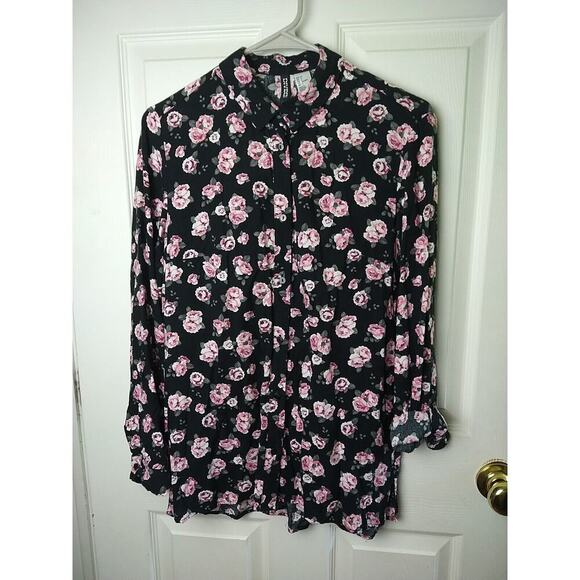 Divided Black Pink Rose Collared Button Roll Tab Sleeve Blouse. Size 6 - Picture 1 of 7